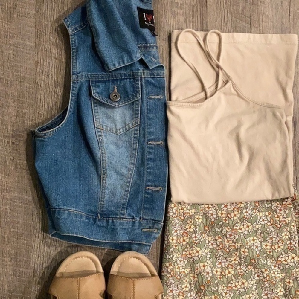 Boy Meets Girl cropped denim vest size small - Picture 2 of 7